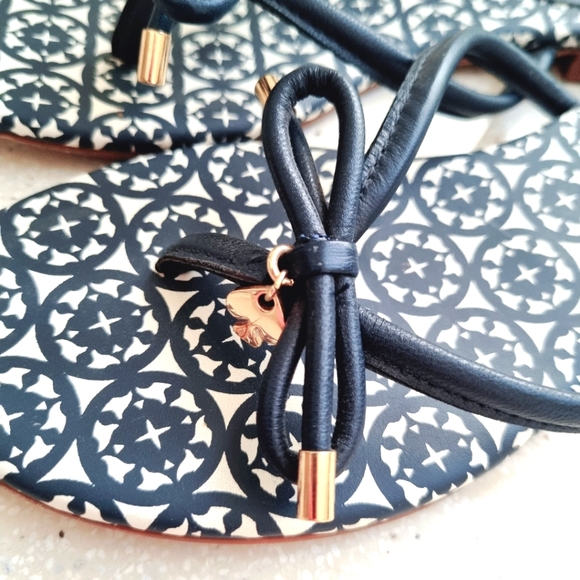 Kate Spade Size 6M Navy Sandals - Picture 4 of 7
